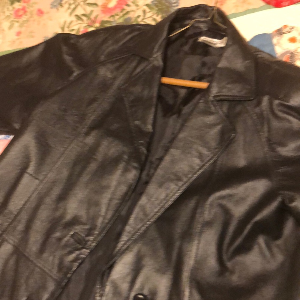 Leather jacket - Picture 2 of 2